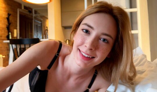 In the first -person Video, Russian Makes a Blowjob in the Morning - HD Porn Online