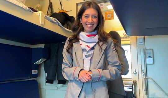 Предложил своей русской попутчице сексом заняться в поезде