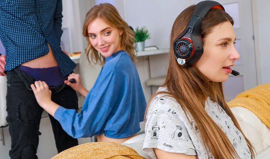 Молодая сестра соблазнила жениха сестры на измену в позе раком...