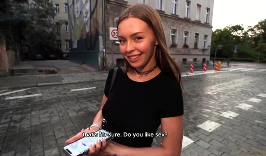 Pikaper persuaded the Russian bitch to try a hot cock