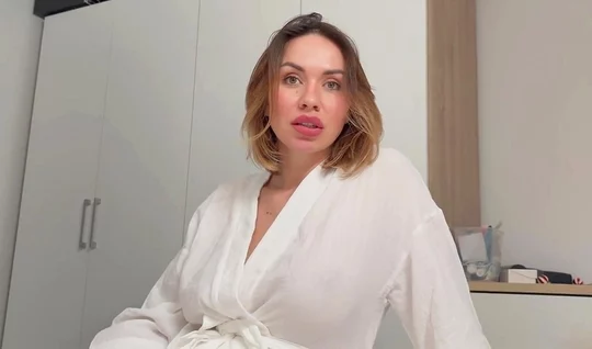 Russian mother with a gorgeous ass wants to fuck in the morning