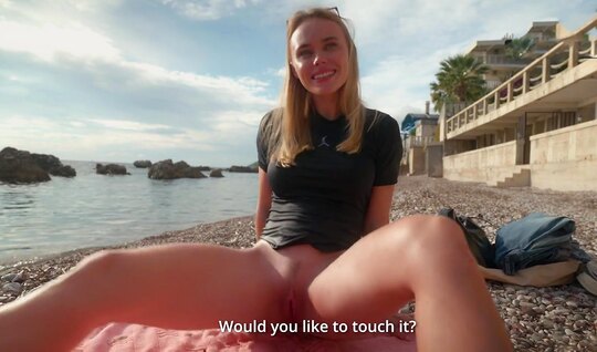 Russian blonde is ready to have sex immediately after meeting