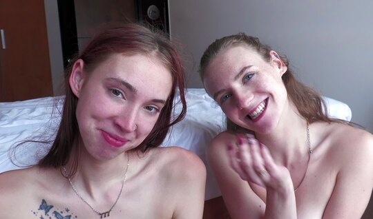 Double penetration of a new girl at a porn casting